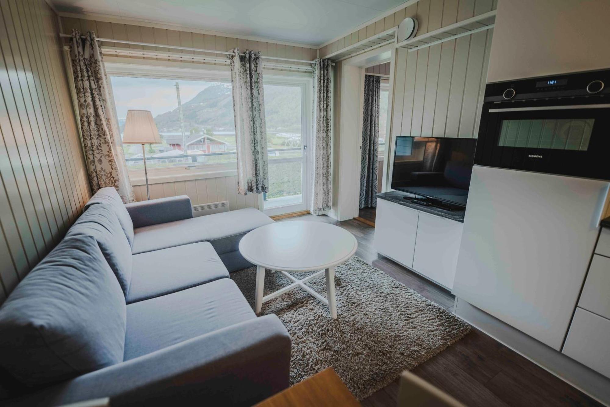 Loen Apartments Екстериор снимка
